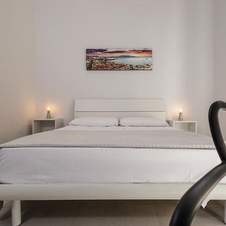 Caroline'S House Hotel Наполи Екстериор снимка